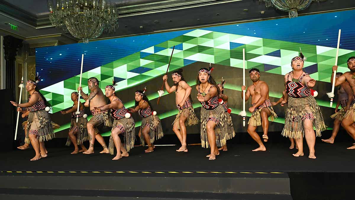 Kapa Haka o Te Whānau a Apanui perform in India