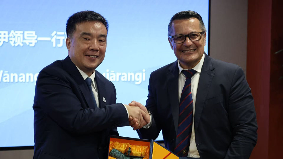 Director General Daquan Wang, Chinese Service Centre for Scholarly Exchange (CSCSE) with Professor Doherty