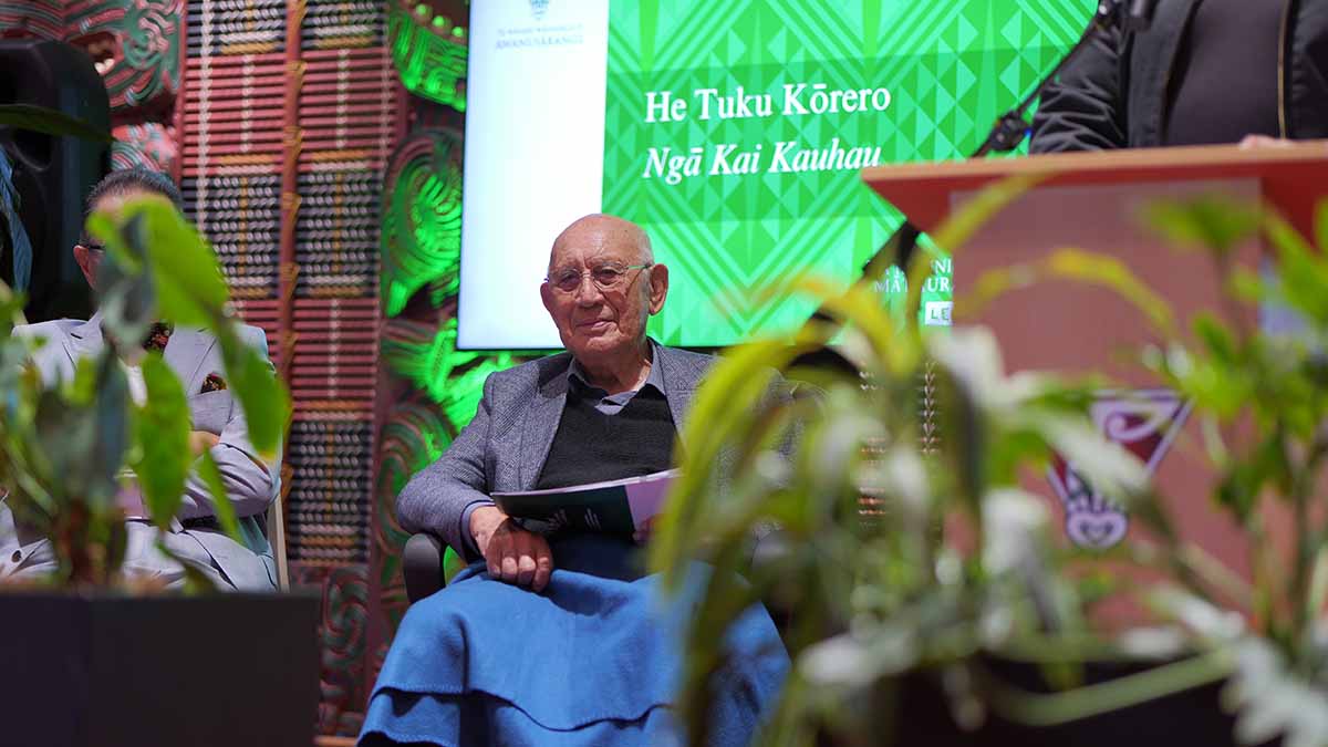Tā Hirini Moko Mead Receives Te Whare Pukenga Award